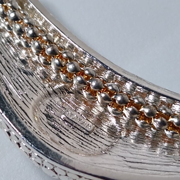 Vintage Roman Brand Metal And Glass Necklace And Clip On Earring Set - Picture 14 of 15